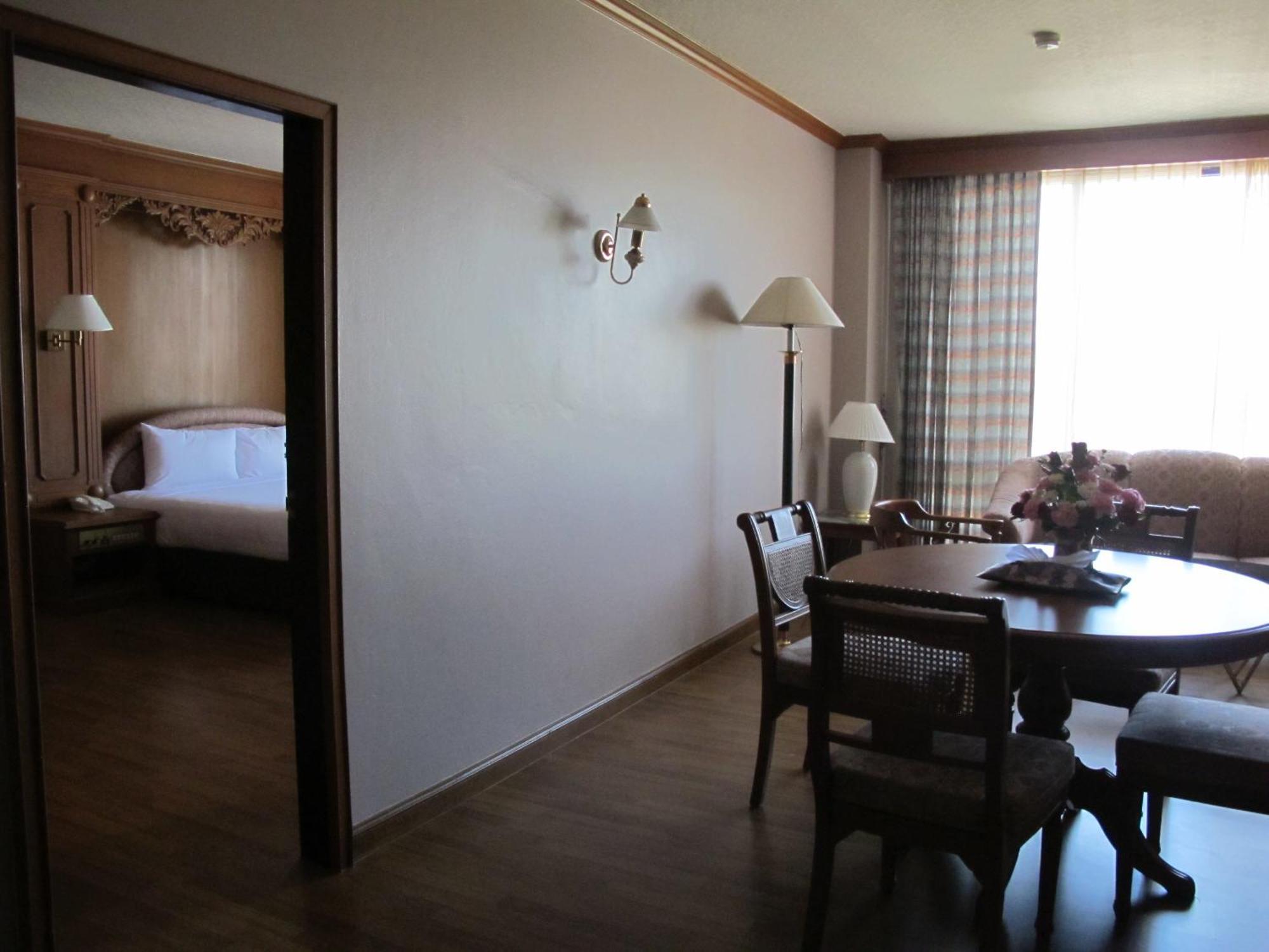 Rimpao Hotel Kalasin Phòng bức ảnh